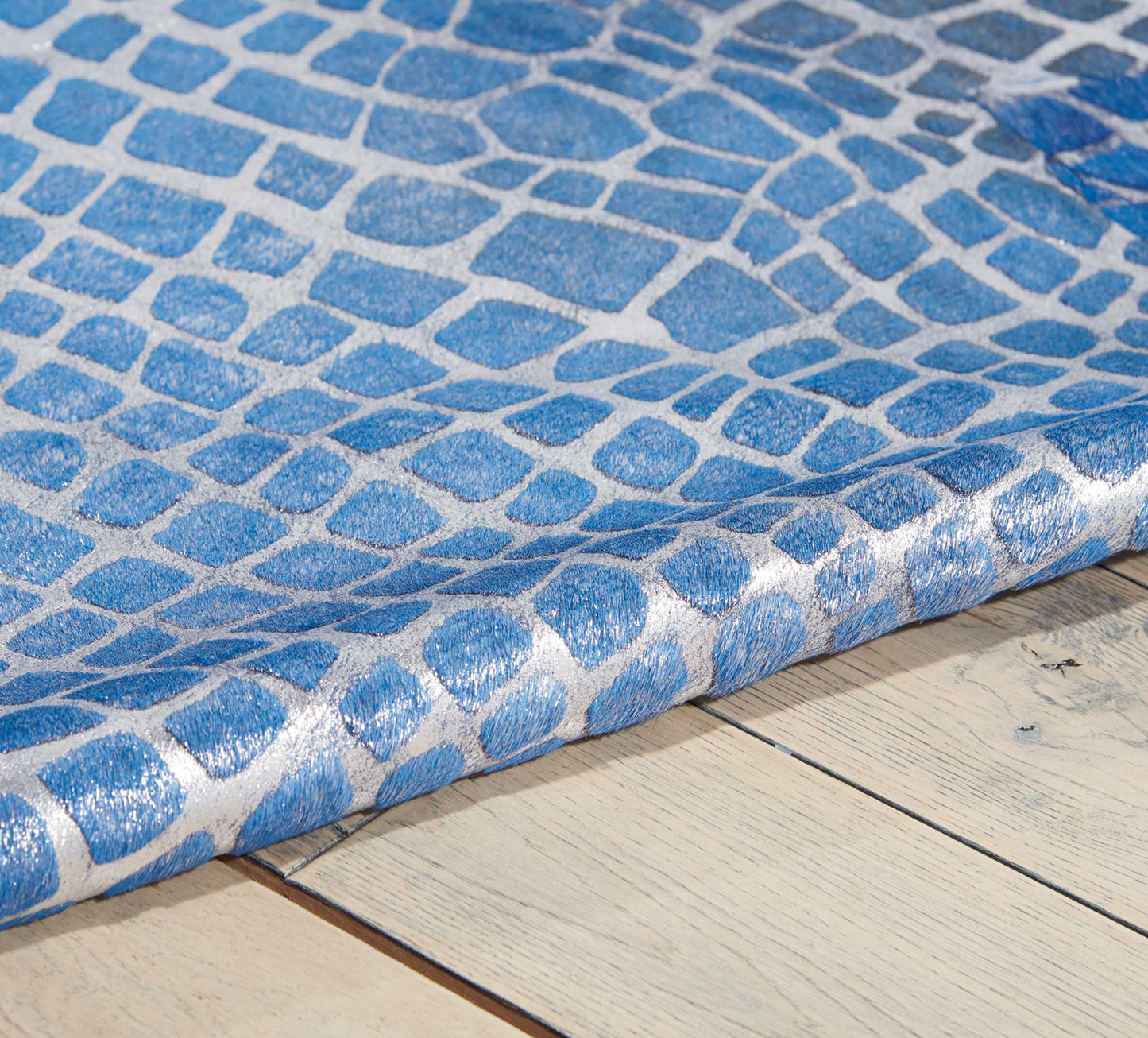 Crocodile blue/silver couture rug