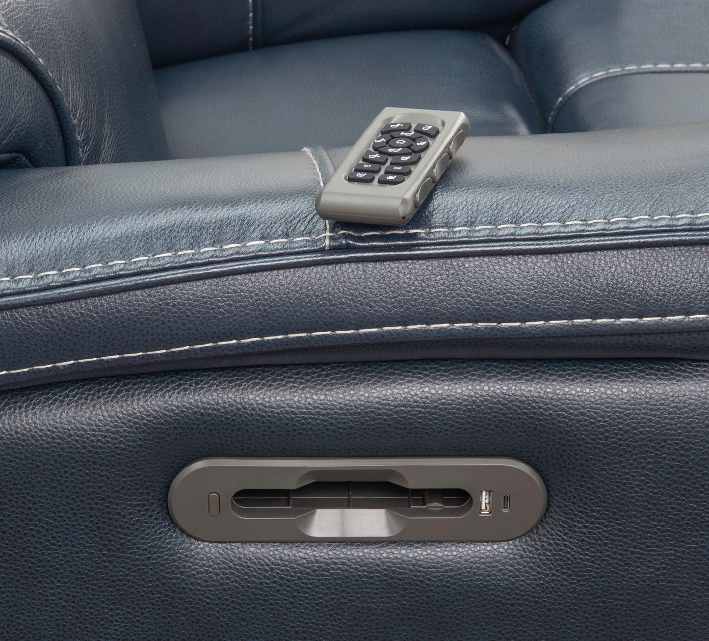 Oscar 6 Piece Leather Zero Gravity Triple Power Sectional with Left and Right Arm Facing Recliners, Armless Chair, Wedge, Armless Recliner, and Storage Console