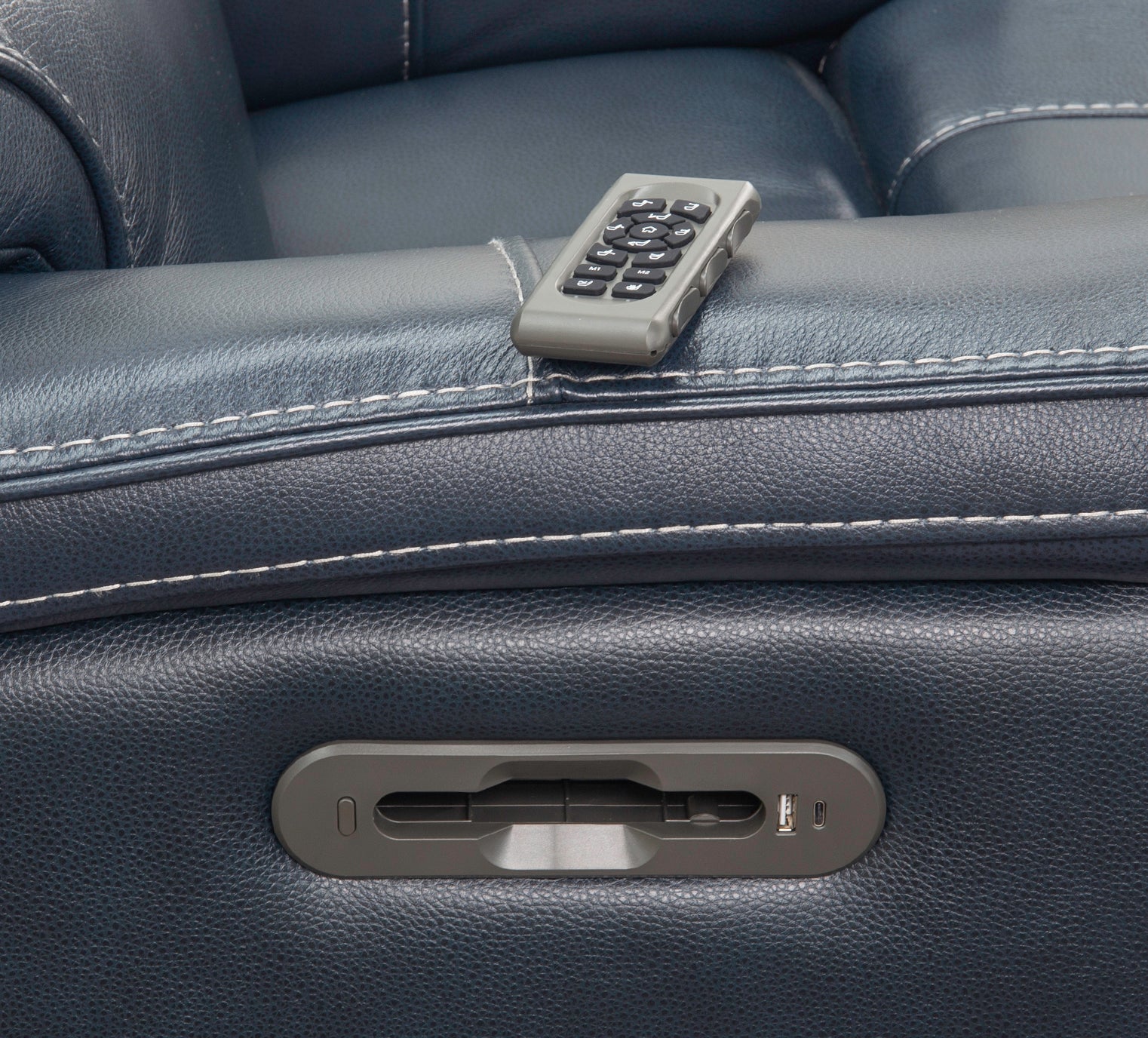 NO COFFEE x ALPHA DRIVE ONE 2枚セット　サンウォン Oscar 5 Piece Leather Zero Gravity Triple Power Sectional with