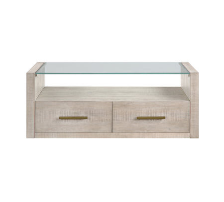 Mesa de cóctel con guirnalda de luces