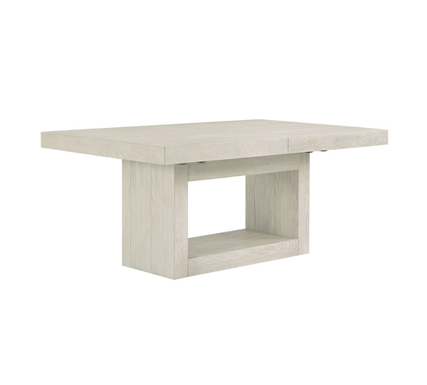 Mesa de comedor con luz de guirnalda