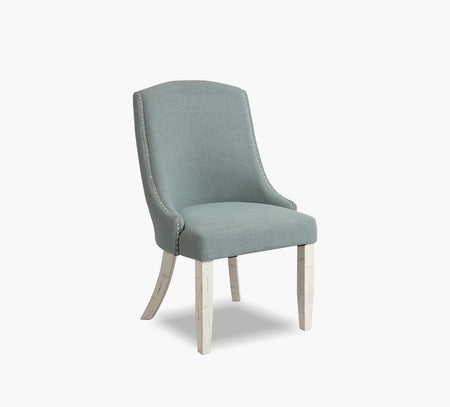 Silla de anfitrión Trina White
