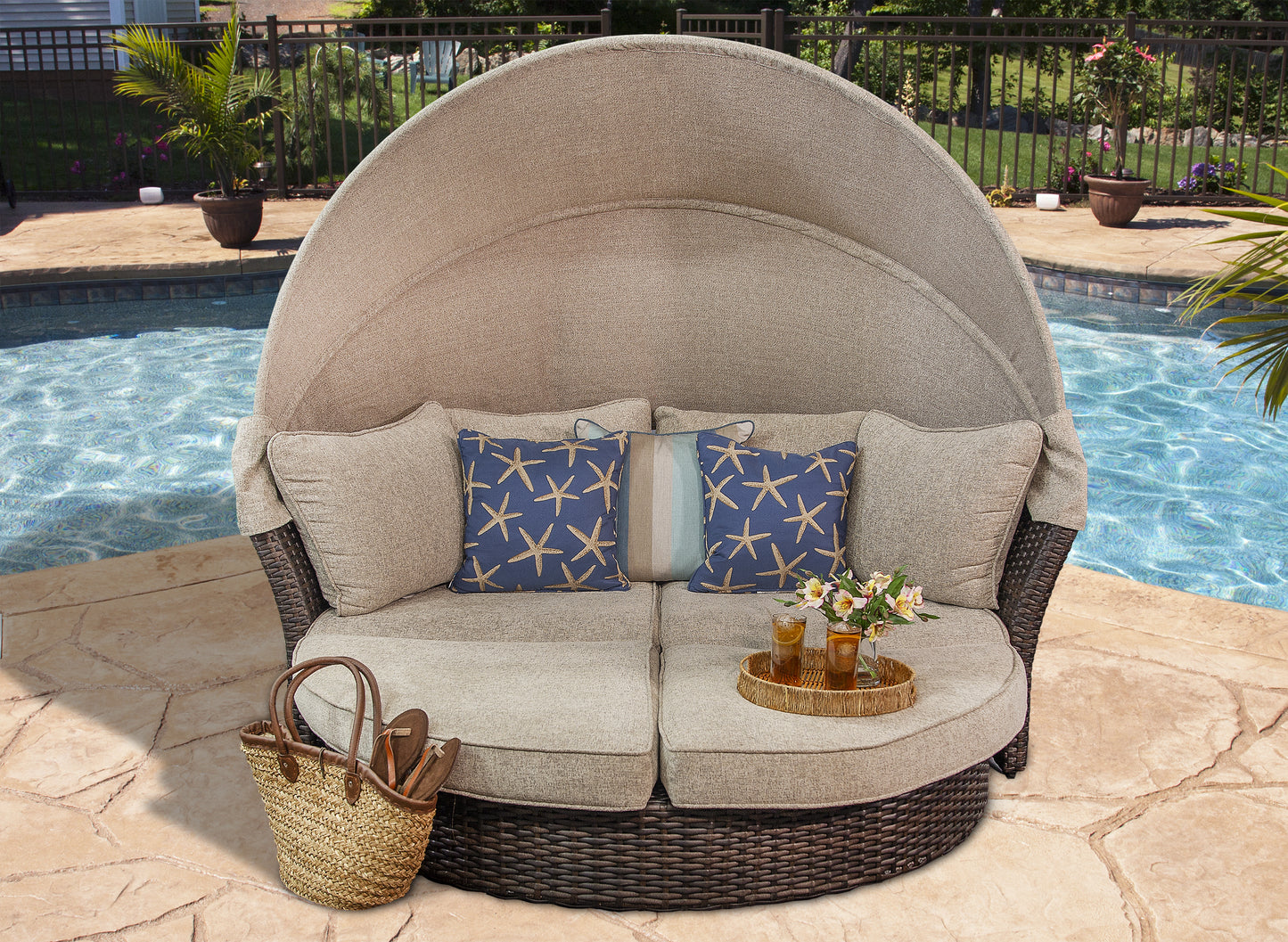 Coastline Outdoor Daybed with Canopy