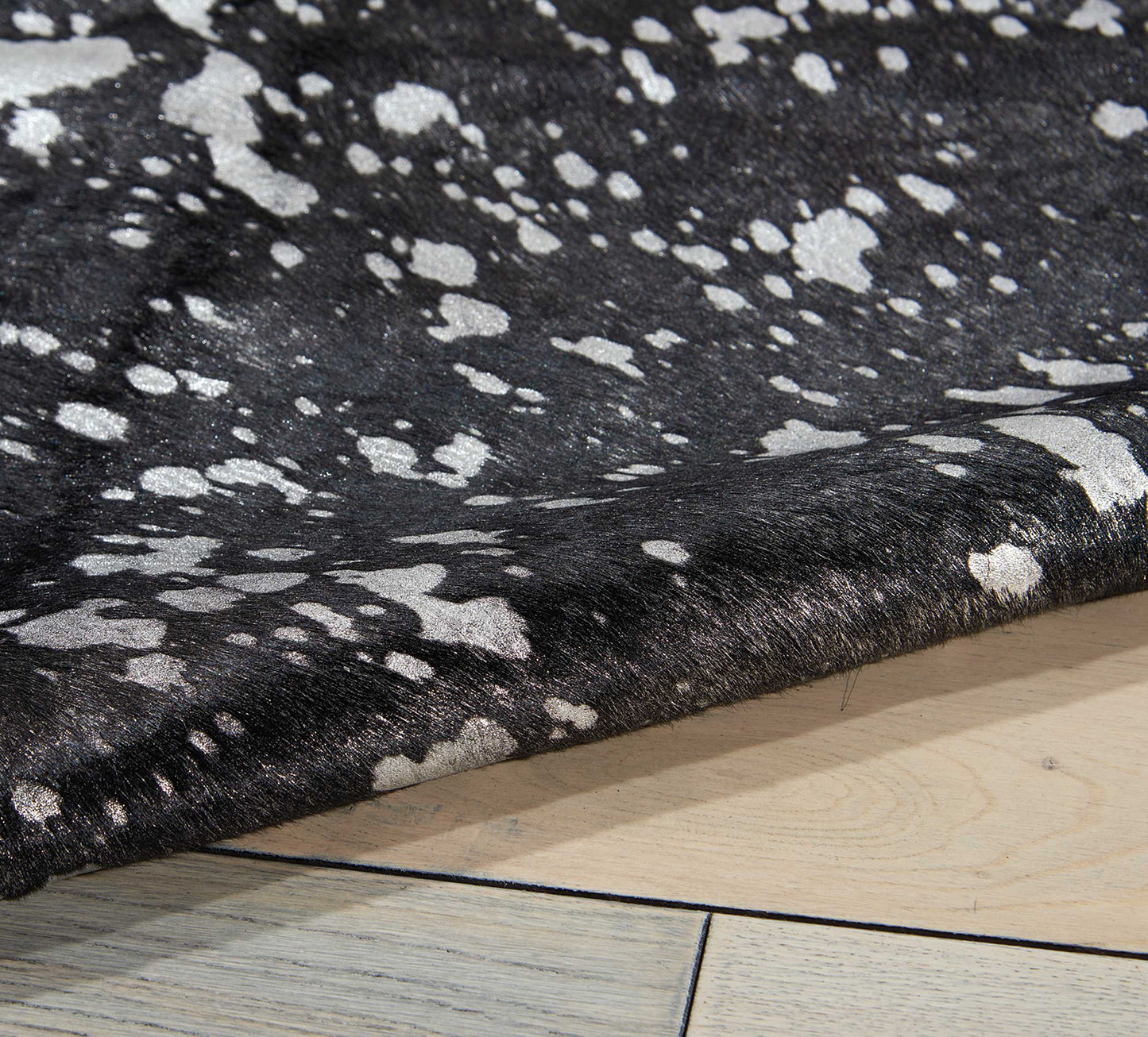 Metallic splash black/silver couture rug